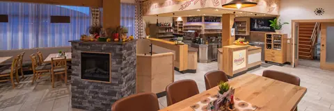 Speisesaal Panorama — Bar und Kamin